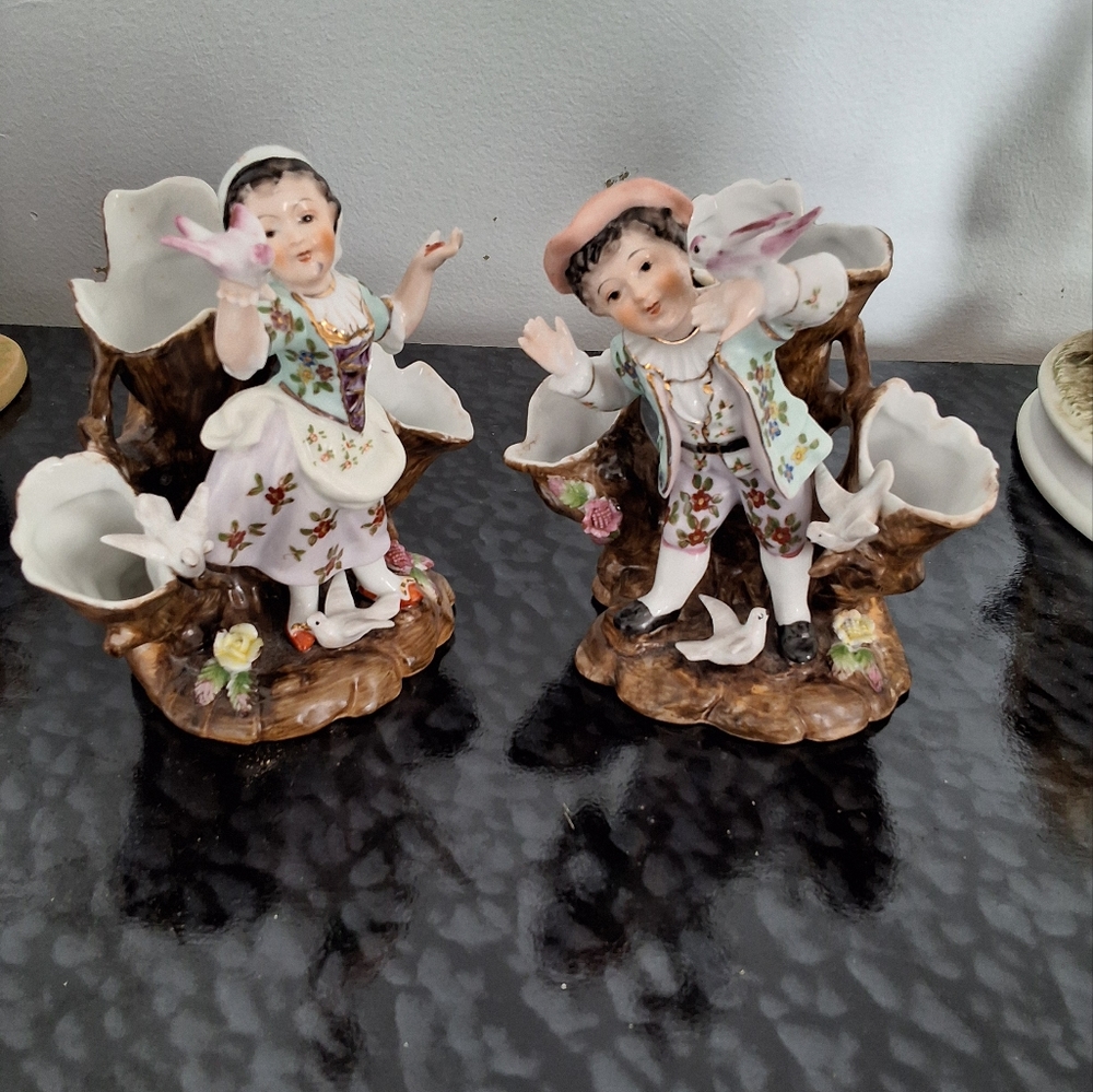 Figurine
